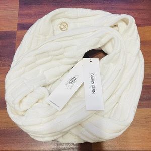 BRAND NEW! Calvin Klein Infinity Loop Scarf